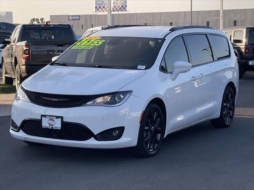 2020 Chrysler Pacifica Touring L Plus