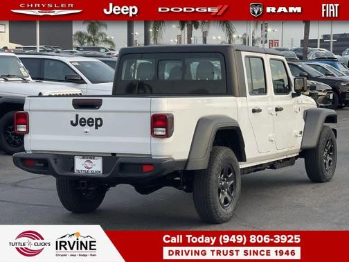 2026 Jeep Gladiator Sport