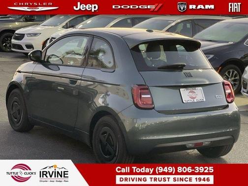 2025 FIAT 500e Base