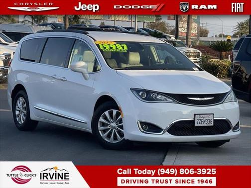 2017 Chrysler Pacifica Touring-L
