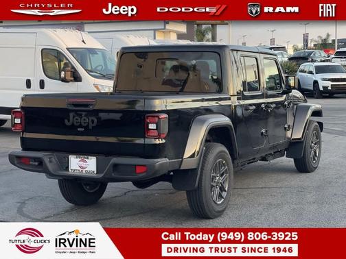 2026 Jeep Gladiator Sport