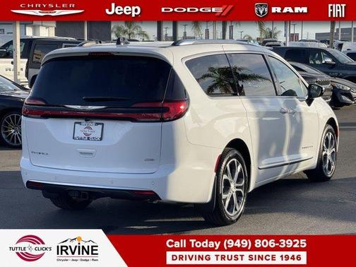 2026 Chrysler Pacifica Pinnacle