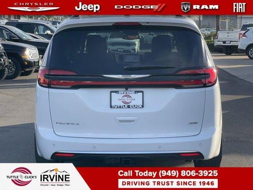 2026 Chrysler Pacifica Pinnacle