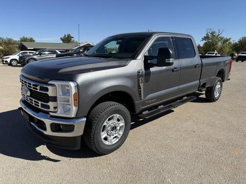 2026 Ford F-350 XLT
