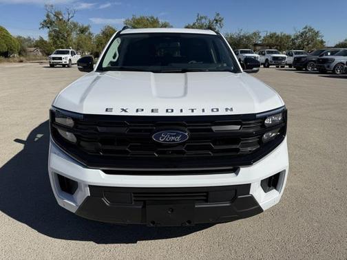 2025 Ford Expedition Max Active 4x2