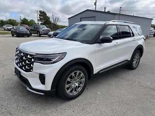 2025 Ford Explorer Platinum