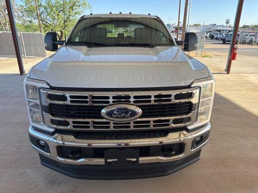 Oxford White 2026 Ford F-350 XLT