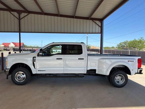 Oxford White 2026 Ford F-350 XLT