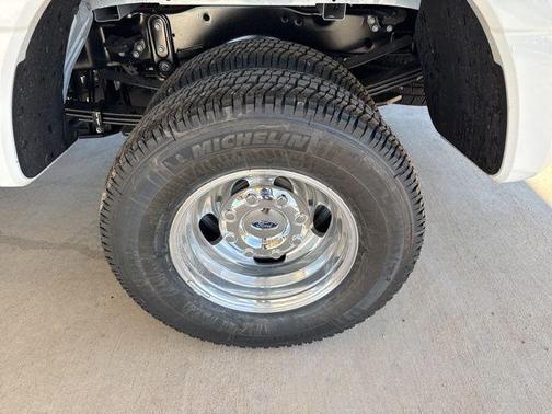 Oxford White 2026 Ford F-350 XLT