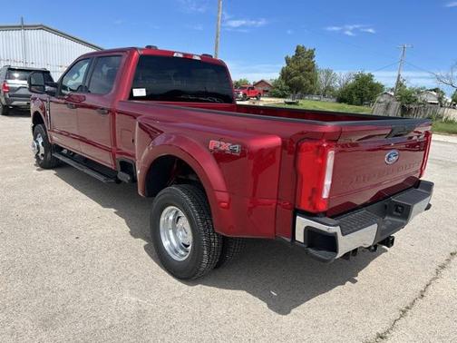 2025 Ford F-350 XLT