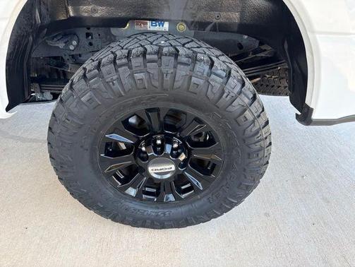 White Metallic 2025 Ford F-250 King Ranch