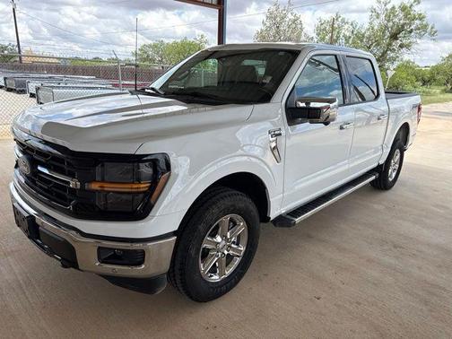 Oxford White 2024 Ford F-150 XLT