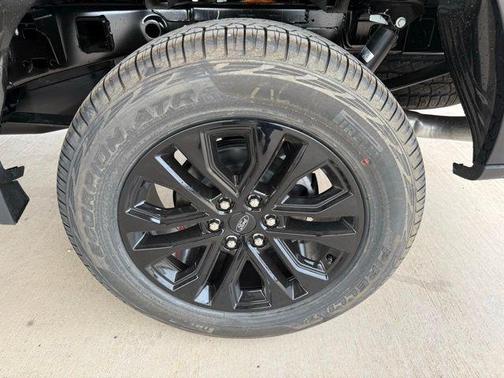 Agate Black Metallic 2026 Ford F-150 XLT
