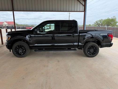 Agate Black Metallic 2026 Ford F-150 XLT