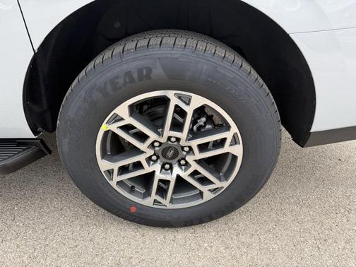 2025 Ford Expedition Max Active 4x2