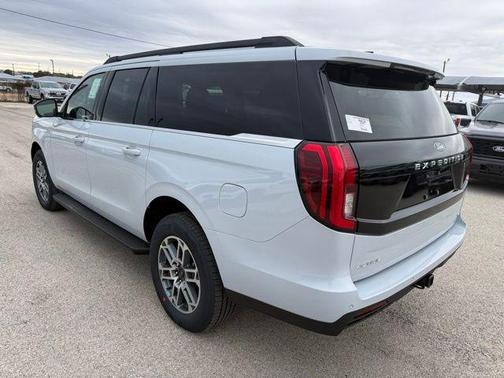 2025 Ford Expedition Max Active 4x2