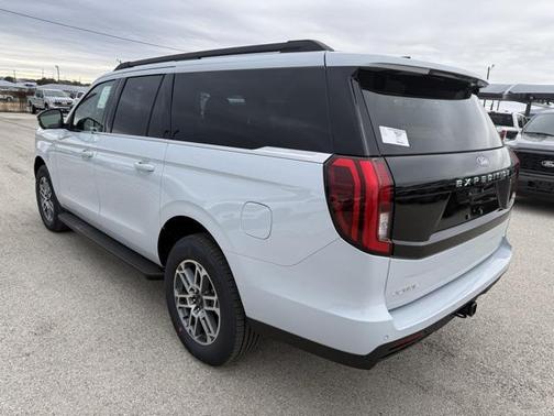 2025 Ford Expedition Max Active 4x2