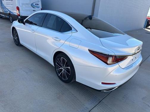 2025 Lexus ES 350 Base