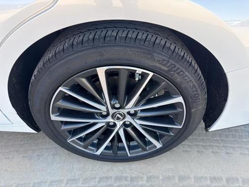 2025 Lexus ES 350 Base