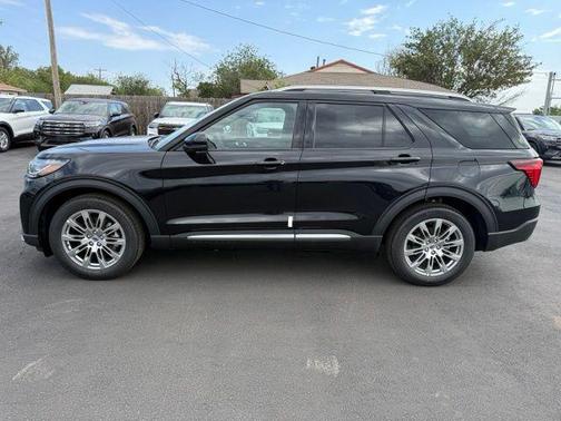 Agate Black Metallic 2026 Ford Explorer Platinum