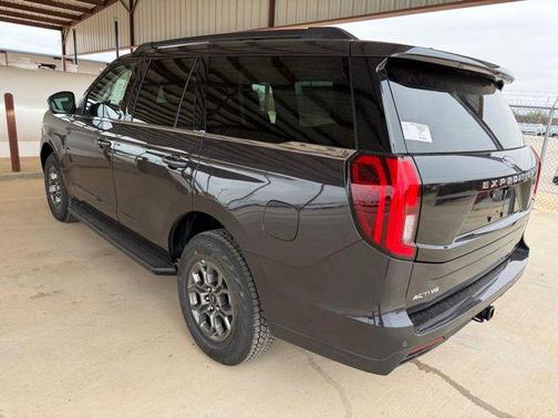 Dark Matter Gray Metallic 2026 Ford Expedition Active
