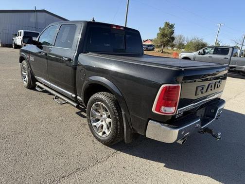 2017 RAM 1500 Limited Crew Cab 4x4 5'7' Box