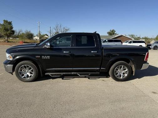 2017 RAM 1500 Limited Crew Cab 4x4 5'7' Box