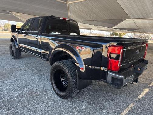 2025 Ford F-450 Lariat