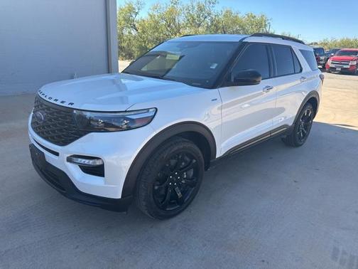 2024 Ford Explorer ST-Line