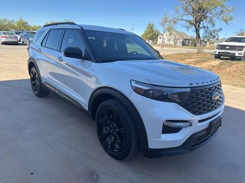 2024 Ford Explorer ST-Line