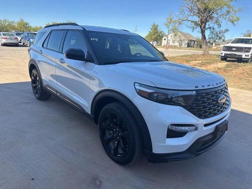 2024 Ford Explorer ST-Line