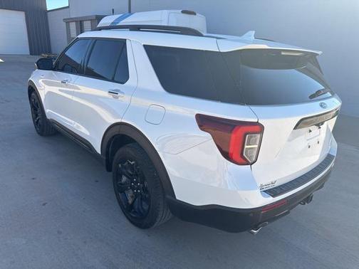2024 Ford Explorer ST-Line