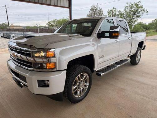 Pearl 2019 Chevrolet Silverado 2500 High Country
