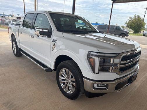 Oxford White 2024 Ford F-150 Lariat