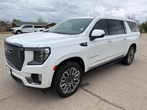 2023 GMC Yukon XL Denali Ultimate