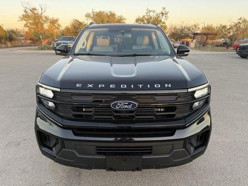2025 Ford Expedition Max Active 4x2