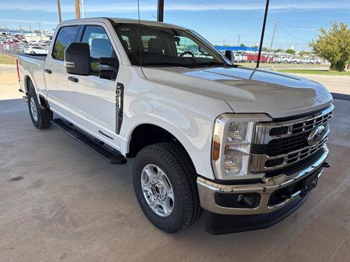 Oxford White 2026 Ford F-250 XLT