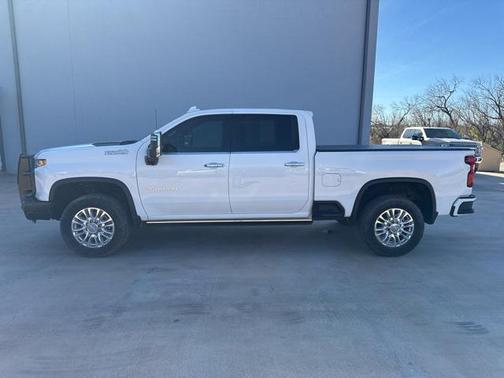 2022 Chevrolet Silverado 2500 High Country