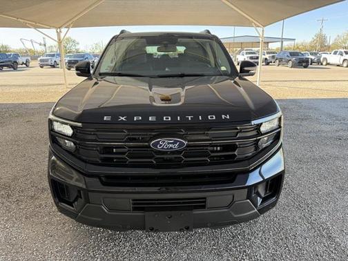 2025 Ford Expedition Max Active 4x2