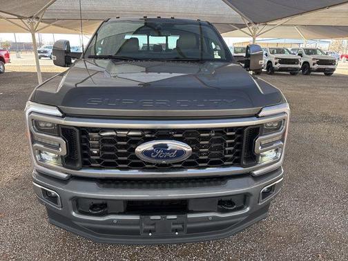 2025 Ford F-350 Platinum