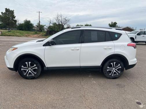 2017 Toyota RAV4 LE