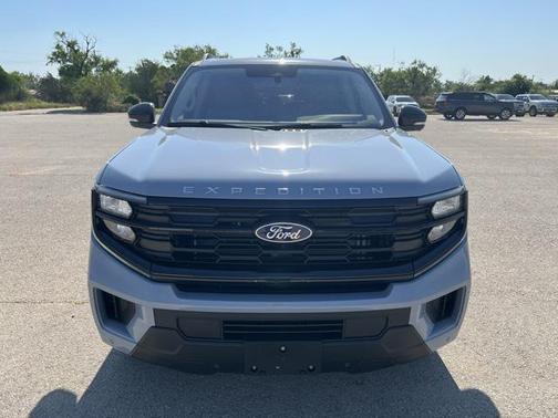 2025 Ford Expedition Max Active 4x2