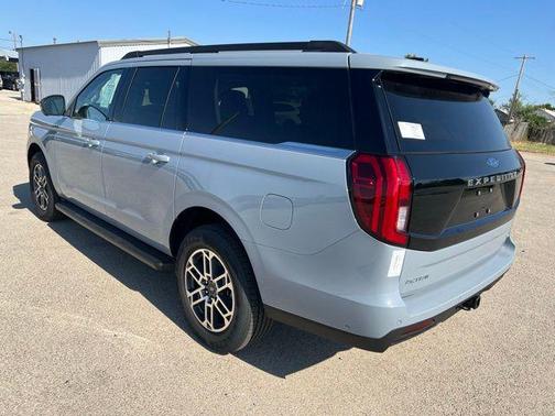 2025 Ford Expedition Max Active 4x2