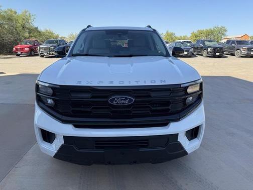 2025 Ford Expedition Max Active 4x2