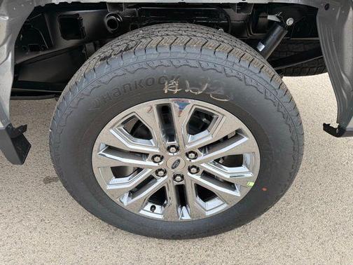 Iconic Silver Metallic 2026 Ford F-150 Lariat