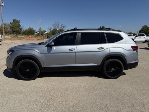 2023 Volkswagen Atlas 3.6L SE w/Technology