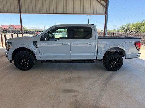 Avalanche 2026 Ford F-150 XLT