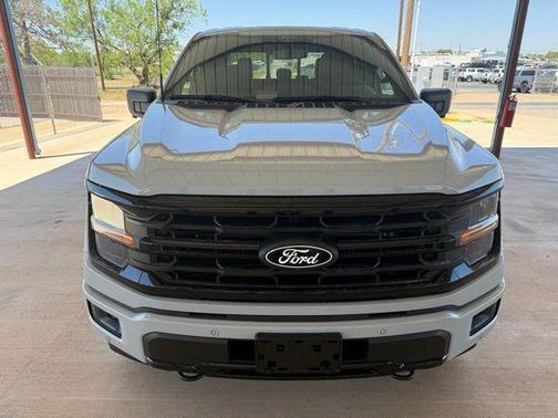 Avalanche 2026 Ford F-150 XLT