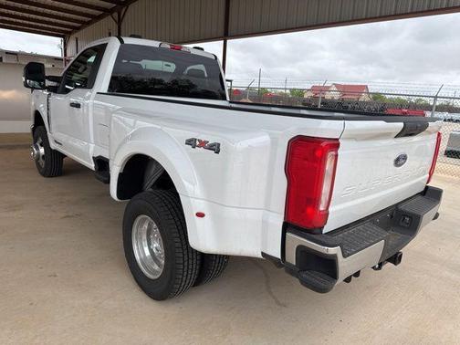 Oxford White 2026 Ford F-350 XLT