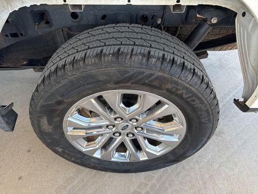 Star White Metallic Tri-Coat 2024 Ford F-150 Lariat